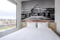 B&B โรงแรม บรัสเซลส์เซนเตอร์ การ์ เดอ ดู มิดี โรงแรมใน