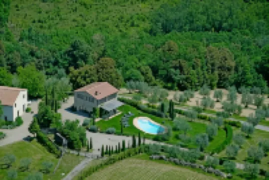 تينوتا سانت إلاريو فنادق في 