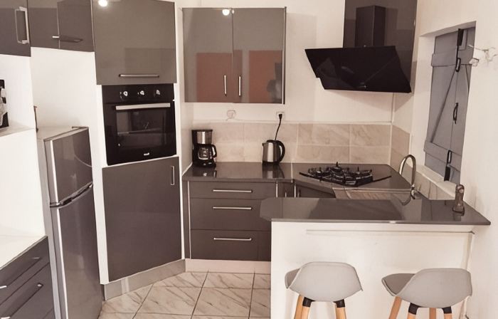 Villa tempÔ In a quiet, secure residence. Close to the beach and port