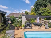 Aerotropolis Guest Lodge - Guest houses