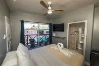 Sandbar Beachfront Hostel & Restaurant Hotels in 