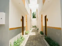 The Umbu Stay Banyuwangi Hotels in Kabat