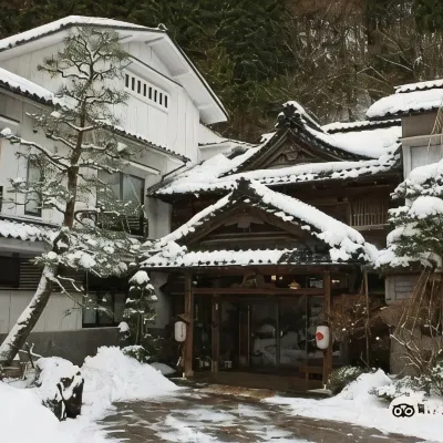 Motoyu Ishiya Hotel berhampiran Stesen Morimoto