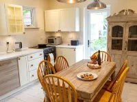 3 Bedroom idyllic countryside cottage in the middle of rural Wiltshire ディバイザスのホテル