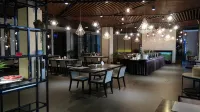 โรงแรมรุ่นฮวา จวินเยว่ - พร้อมอาหารเช้า