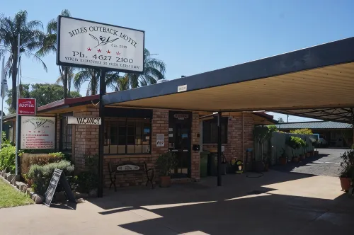 Miles Outback Motel - Cho phép mang theo thú cưng