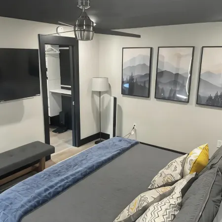 Walker Top Private Quiet Luxury 1 Br. Villa