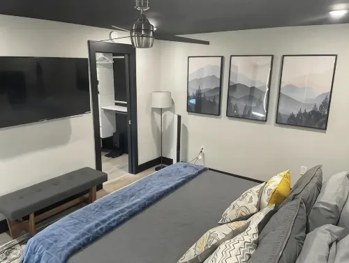 Walker Top Private Quiet Luxury 1 Br. Villa