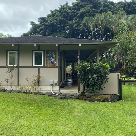 Special quiet, romantic, cozy home in a special place, Heavenly Hana. Lucky you!