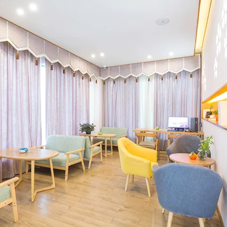 CLOUDS Hotel (Yongsheng)