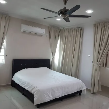 Sitiawan semi D homestay with 4 bedrooms