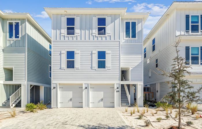 Brand New 5Br/5.5BA,Sleeps 16, Community Pool & Dock, Pickleball