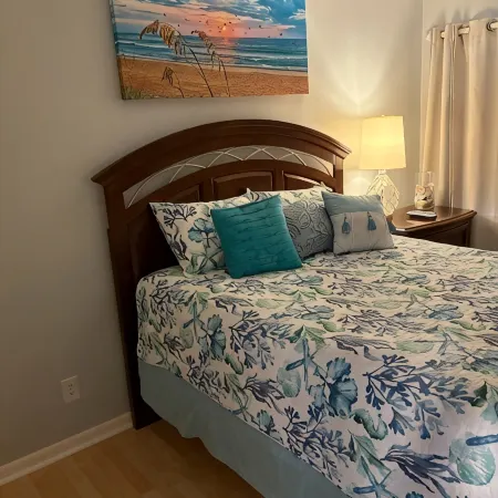 Cozy 1st Floor 1 Bedroom Oceanfront Condo Located in Sea Colony, Carolina Beach