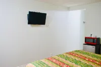 Red Carpet Motel by Ontario - Motels