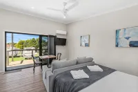 Moss Vale Holiday Park - parking