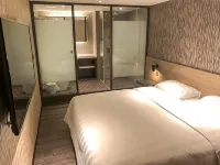 City Suites Taoyuan Station Hotels near Jingfugong