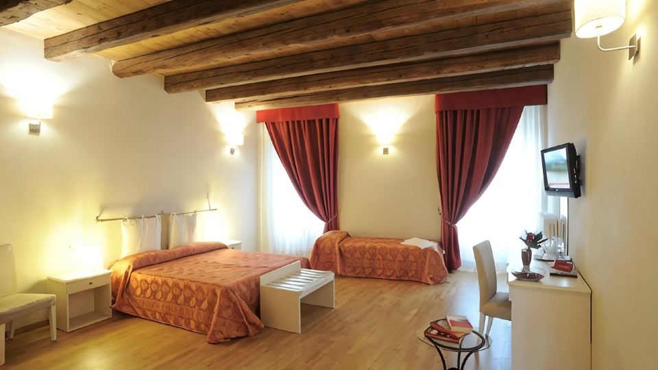 Honey Rooms Ferrara