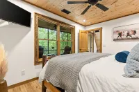 Creekside • Sauna • Hot Tub • Fire Pit • 15 min to Town - Chalets