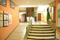 Maxwell Holiday Club - Bãi đậu xe