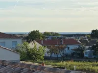 Modern house near the sea, 4 bedrooms Hôtels à : Brem-sur-Mer