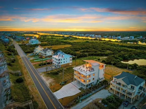 North Topsail Beach / Ocean Views, Hot Tub & Rooftop