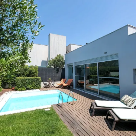 Villa with private pool and garden - Praia do Meco