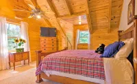 Relaxing Cozy 2 Bedroom Cabin in Lake Lure