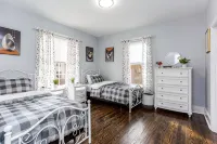 TWO BEDROOM APARTMENT ON FIRST FLOOR ON A DUPLEX