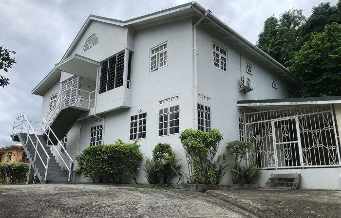 2 Bedroom Suite -Residential area, easy access to everywhere! Homeaway from Home