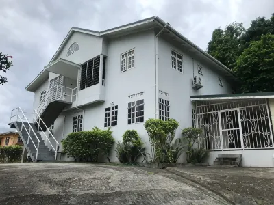 2 Bedroom Suite -Residential area, easy access to everywhere! Homeaway from Home Các khách sạn ở 