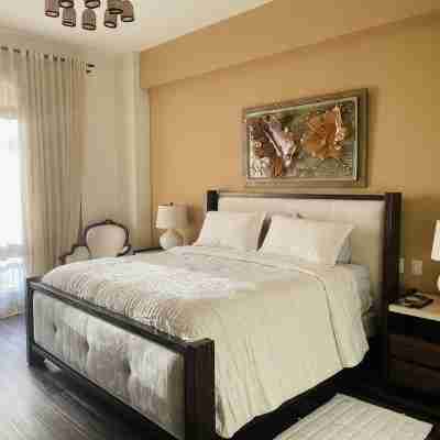 Amazing, Luxury condominium on the 18 hole of Dye Fore  Golf Course Rooms