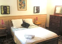 T3 Montana 2, DESHAIES, 350 m Grande Anse, 5/7 people, 2 bedrooms + living room, terrace. Hotels in 