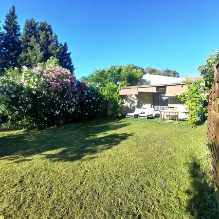 Escattou : with swimming pool, private garden in a quiet area