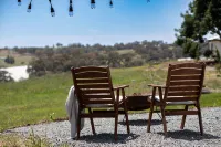 Luxury and seclusion in the Adelaide Hills with breathtaking views - Villas