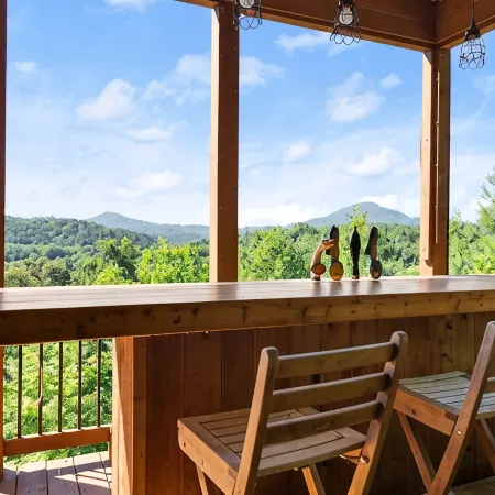 🌄Sleeps up to 16 🌄 Pristine Mountain Views from Downtown Helen ⛰️