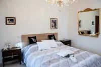 Apartment Teatro - Holidays live here