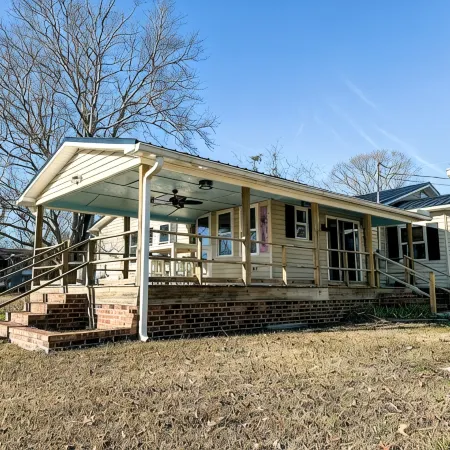 Lakefront Hideaway - Peaceful & Serene & Filled w Nature Hotels in Berkeley County