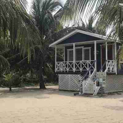 Beach Front Cottage in the heart of Placencia Village Hotel Exterior