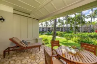 Romantic Honeymoon Retreat • 1Br Villa for 4 •  Beach, Pool, Hot Tub & Lanai