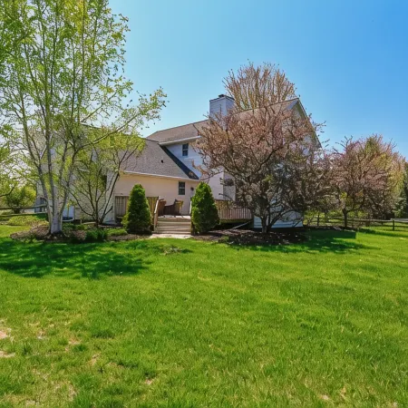 Harbor School House - Private home, great outdoor space, 5 minute walk downtown