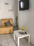 Superb modern studio in typical neighborhood