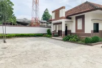 RedDoorz at Hotel Mutiara Kuningan - 2-Star