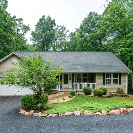 Spacious 4Br Gameroom, Fire Pit, Large Deck, Stocked Kitchen, Workstations