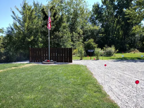 Newly remolded Lodge close to public boat ramps , beach and fishing charters. - Wifi
