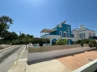 Seabreeze, a new luxury seafront villa for up to 9 people - Villa