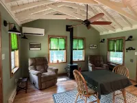 Country cabin for two near Pine Creek within minutes to area attractions! - Chalets