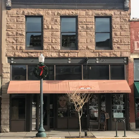 Downtown MainStreet Penthouse 1BR five star Rental with parking overlooking main