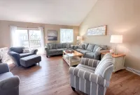 Coastal Soul - Beach block, on cul-de-sac street, pet friendly.