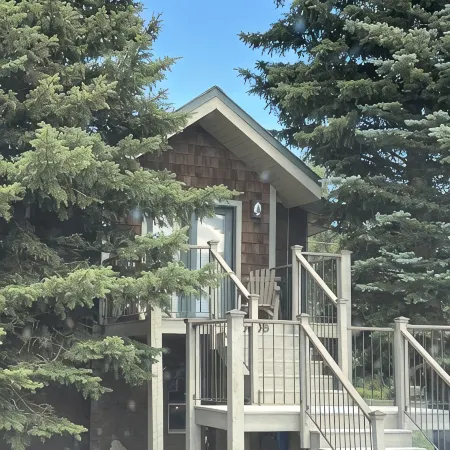 The Pinecone Cabin. Twenty minutes from Wolf Creek Pass.