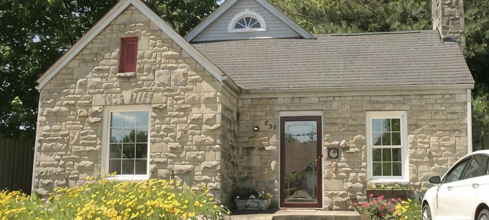 Ron & Orline's Home, park at the door & use our EV 50 amp charger Hotels in Bardstown